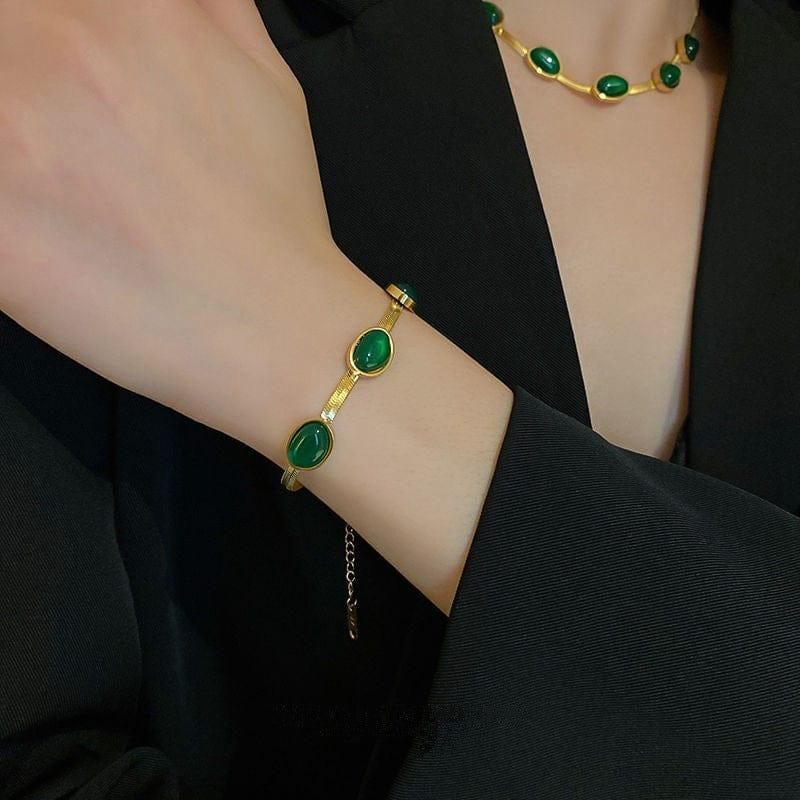 BlushBerry Oval Green Crystal Pendant Necklace Set With Bracelet